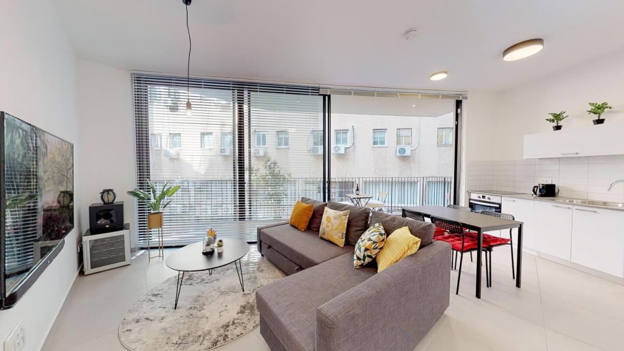 Comfortable Apartment With Balcony By Holyguest Tel-Aviv Extérieur photo