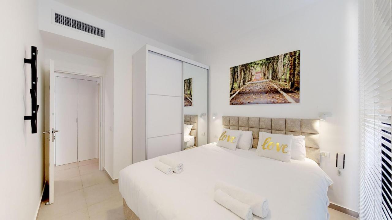 Comfortable Apartment With Balcony By Holyguest Tel-Aviv Extérieur photo
